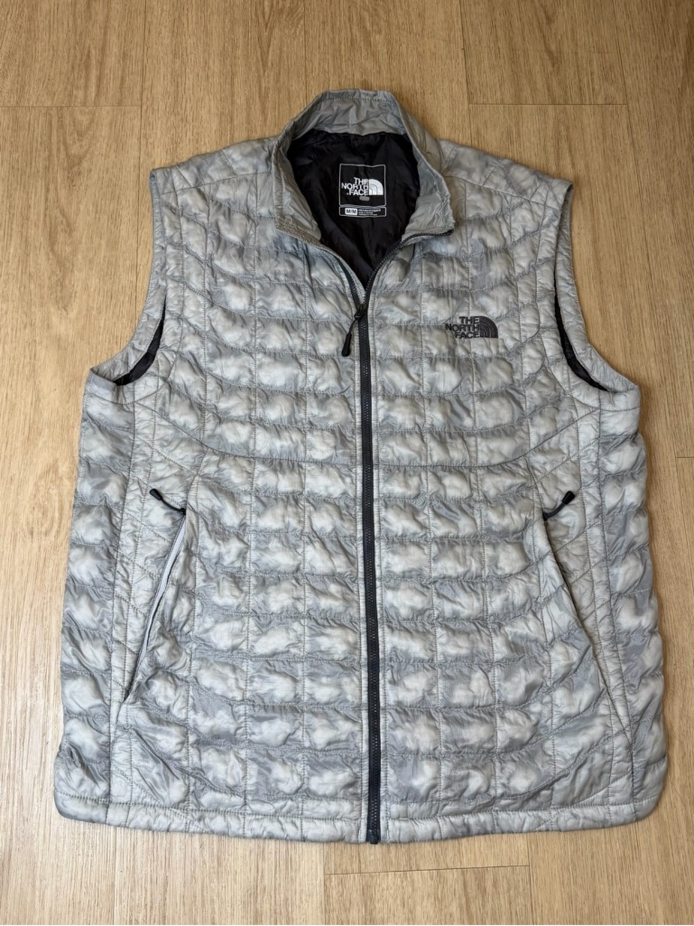 Size M -The North Face Men's Quilted Down Vest - Silver Gray